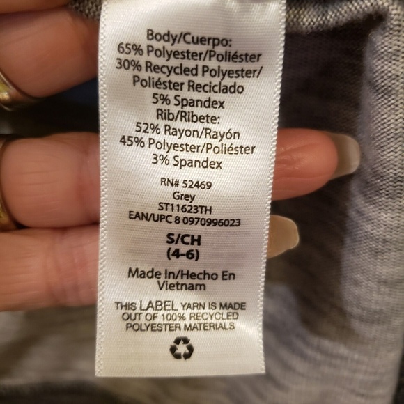 Women's Secret Treasures Grey Long Sleeve Stars Sweater Size Small - Picture 3 of 5